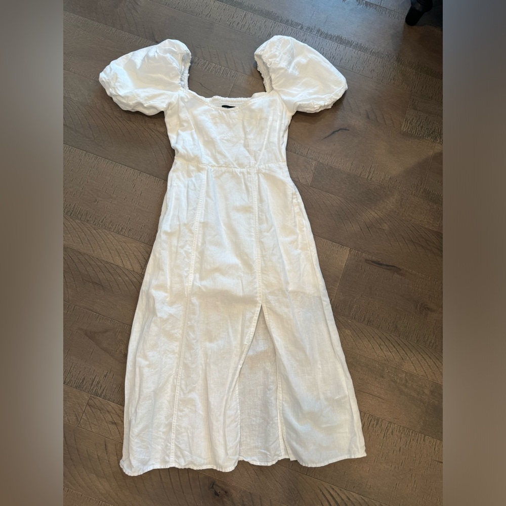 White linen puff sleeve dress